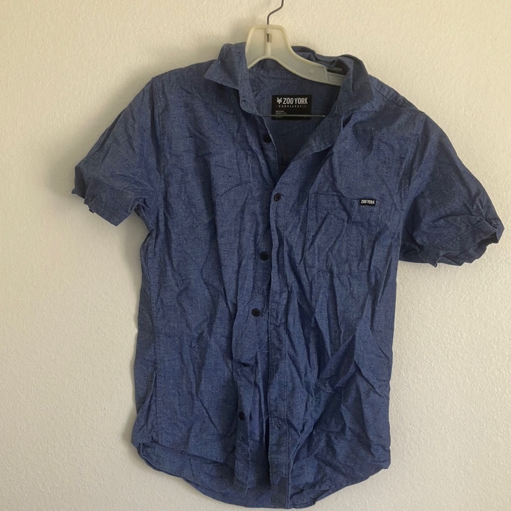 FINAL MARKDOWN Men’s zoo York shirt medium